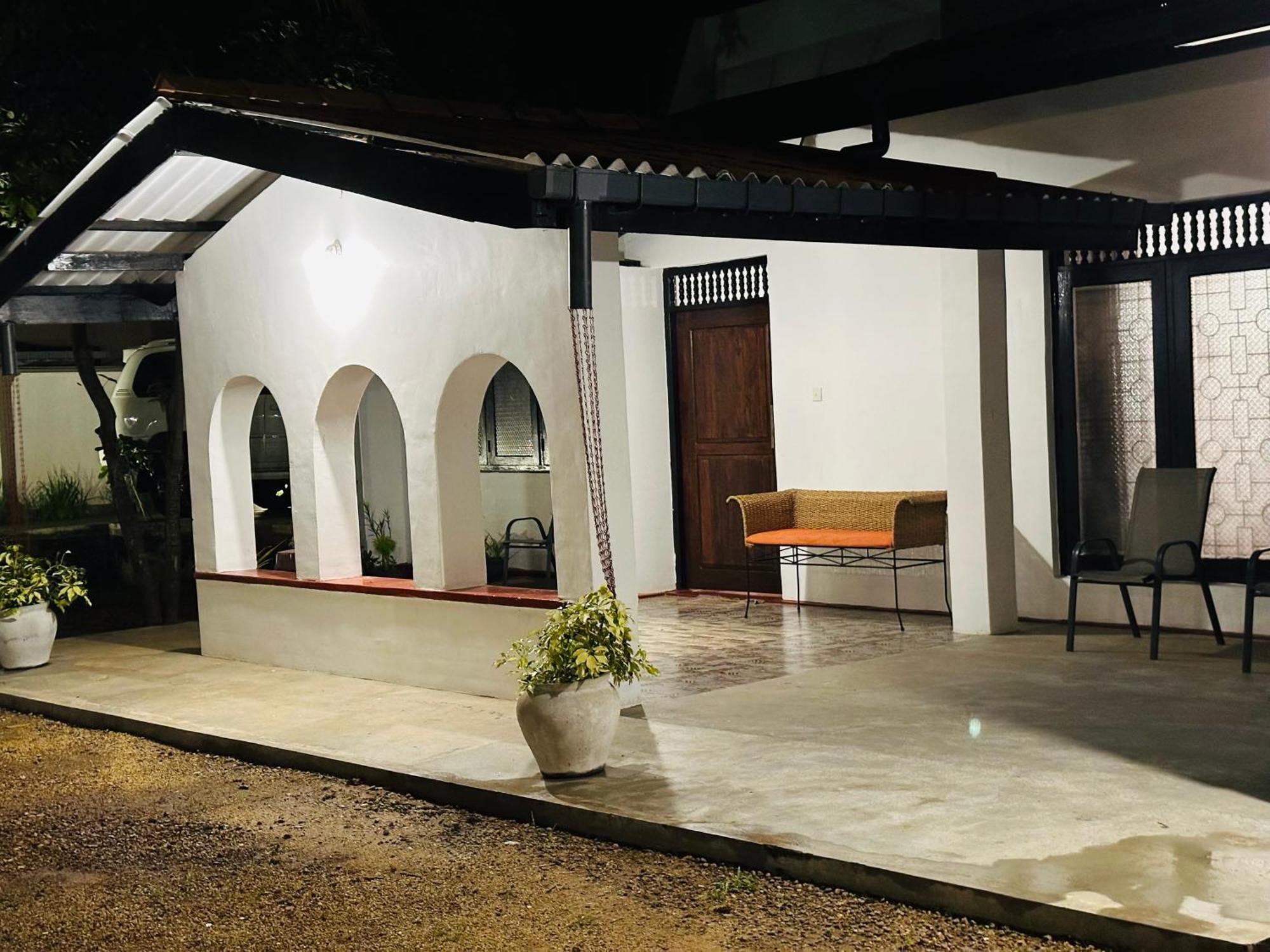 Leisure Villa Anuradhapura Exterior photo